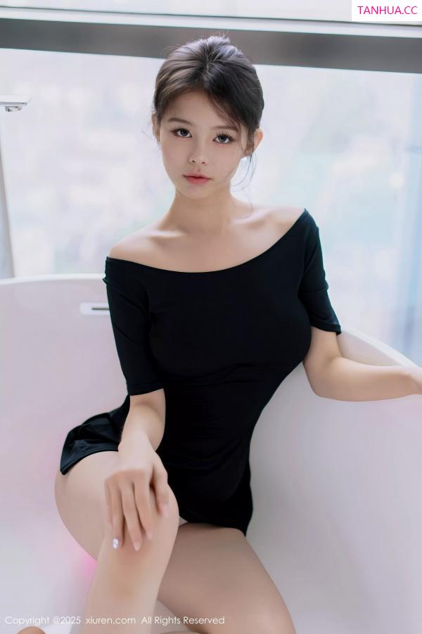   [XiuRen]高清写真图 2025.06.18 No.10426 小橘子orange 曼妙身姿第35张图片